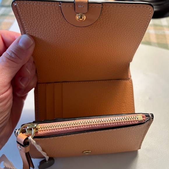 CHLOE Peach Bloom Darryl Wallet / small trifold nwt - Picture 4 of 9